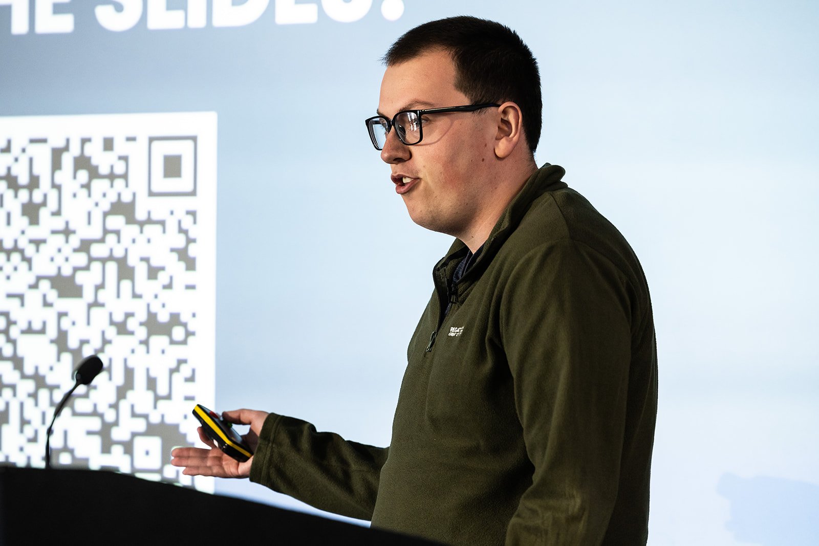 Jonathon on stage at BrightonSEO